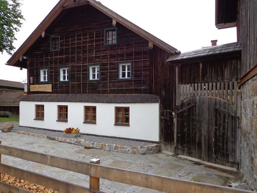 Das Alte Forsthaus in Freinberg erstrahlt in neuem Glanz.