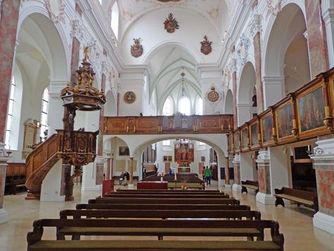 Im Stadtrundgang zum Thema "Reformation" stand die Kirche St. Anna mit der so genannten Lutherstiege im Zentrum.