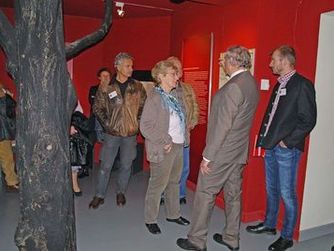 Workshop in der Dauerausstellung des Evangelischen Museums Oberösterreich mit Museumsleiterin Ulrike Eichmeyer-Schmid