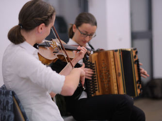 Für die musikalische Umrahmung der Veranstaltung sorgte das Ensemble "Zweirath".