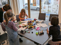 Im Museum der Region Vorchdorf entstanden nach einer Führung bei einem Workshop Miniaturfahrzeuge.