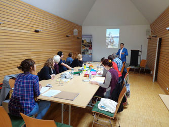 Abschlussseminar des Ausbildungslehrgangs "Museumskusotde/-in" im Evangelischen Museum Oberösterreich in Rutzenmoos