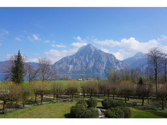 Wunderbarer Ausblick vom Festsaal des FBZ Traunkirchen