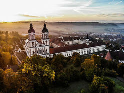 Im Stift St. Florian werden wieder regelmäßig Stiftsführungen angeboten. Mit neuen Vermittlungsprogrammen wendet sich das Stift St. Florian insbesondere an junge Besucherinnen und Besucher!