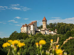 Zum Angebot des selbstständigen Erkundens der Außenanlage der Burg Clam mittels Audio-Guide konnten am 16. Mai 70 Gäste begrüßt werden.