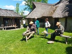 Das Keltendorf Mitterkirchen lud am 16. Mai zum Pfeil- und Bogenbautag.