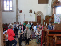 An Führungen in der Starhembergkapelle und Gruft in der Pfarrkirche Hellmonsödt, bei denen der aktuelle Forschungsstand zur Kleinkindmumie vermittelt wurde, nahmen 25 Personen teil.