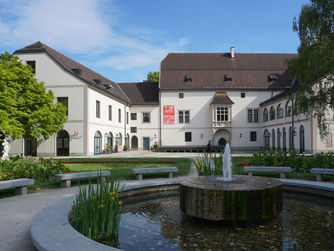 Zum Museumsabend für Mitglieder wurde ins Stadtmuseum Wels - Burg geladen. 