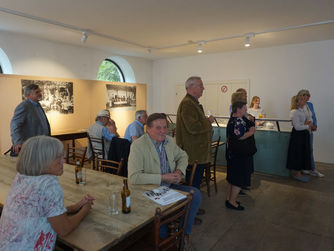 Knapp 40 Mitarbeiterinnen und Mitarbeiter aus Oberösterreichs Museen folgten der Einladung zum Museumsabend.