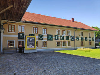 Museum Regional: Das erste Gespräch der Saison fand im Schrift- und Heimatmuseum Bartlhaus statt.