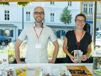 Klaus Landa und Elisabeth Kreuzwieser konnten viele Besucherinnen und Besucher über das Angebot der OÖ Museen informieren.