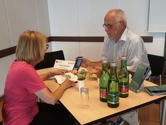 Beim Museums-Speed-Dating konnten Interessierte viel über ehrenamtliche Tätigkeiten in Regionalmuseen erfahren. Im Bild: Erwin Zeinhofer vom Museum Pregarten.