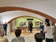Das Museum Pregarten eröffnete die Ausstellung "Glas", die beeindruckende Glasobjekte aus der Sammlung Wildberger zeigt.