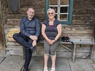 Museumskollegen unter sich: Obmann Christian Himsl vom Freilichtmuseum Brunnbauerhof und Maria Ertl vom LIGNORAMA in Riedau.