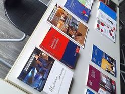 Die Lehrgangsteilnehmenden erhalten auch viele wertvolle Literaturtipps.