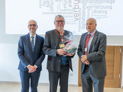 Dank an Alfred Atteneder vom Färbermuseum Gutau
