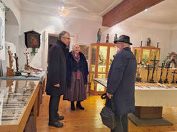 Besuch im Pfarrmuseum mit Kustodin Brigitte Hauke