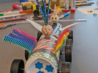Tolle Miniaturfahrzeuge entstanden beim Workshop im Museum der Region Vorchdorf.