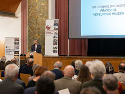 Reinhold Klinger, der Präsident des Verbundes Oberösterreichischer Museen bei seinen Grußworten.
