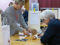 Workshop "SCHAU!SAMMLUNG. Zum Inventarisieren von Museumsobjekten" mit Michaela Reisenberger und Bibiana Weber.