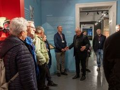 Workshopführung durch das Museum 1212 Enns mit Gottfried Kneifel.