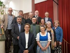 Die Absolventinnen und Absolventen des Lehrgangs "Heimatforschung" 2025.