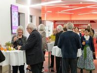 Zu Beginn der Feierstunde gab es Zeit für Gespräche und Austausch.