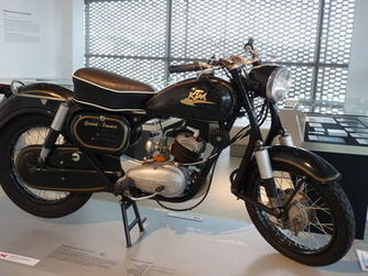 Dauerausstellung Tecknik, KTM-Motorrad Grand Tourist