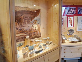 Virtinenansicht: Prähistorische Fundgegenstände im Heimathaus St. Georgen/Gusen