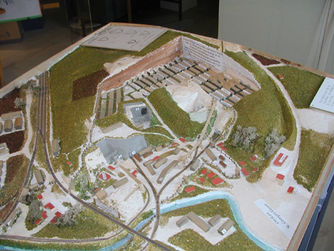 Modell der Stollenanlage und der Konzentrationslager Gusen I und Gusen II