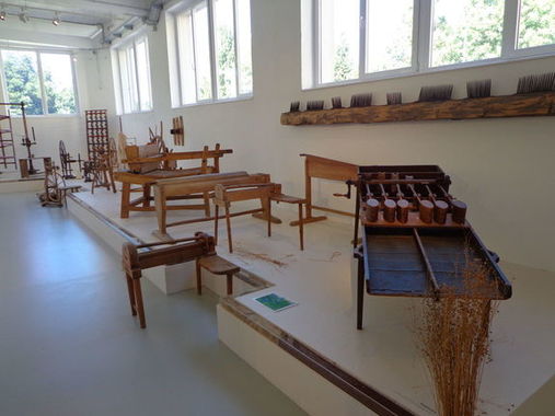 Blick in das Webereimuseum im Textilen Zentrum Haslach