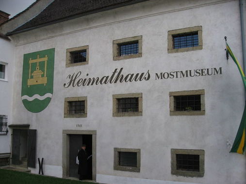 Das Most- und Heimatmuseum in St. Marienkirchen an der Polsenz ist im ehemaligen Pfarrhof beheimatet.