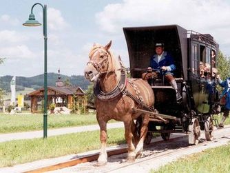 Nostalgiefahrt mit der Pferdeeisenbahn