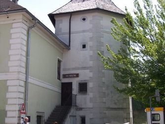 Emailmuseum im Fischerturm in Vorchdorf