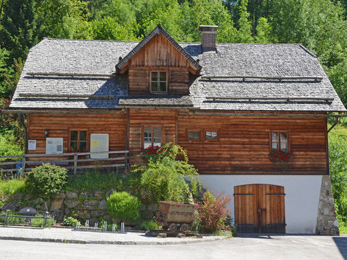 Das Knappenhaus Unterlaussa beherbergt eine Ausstellung über den einstigen Bergbau in der gesamten Region.