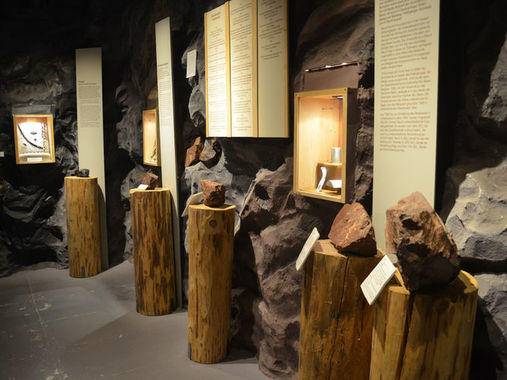 Bauxitbergbau - Blick in den Ausstellungsbereich im Knappenhaus Unterlaussa.