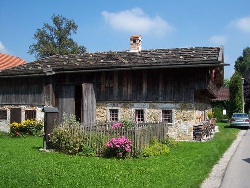 Außenansicht des Aignerhauses St. Georgen