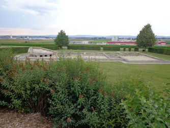 Knapp 3 km östlich vom Museum entfernt in Altheim - Weirading befindet sich Römer-Ausgrabungsstätte einer "villa rustica".