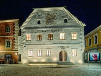 Das Historische Stadttheater am Stadtplatz von Grein an der Donau