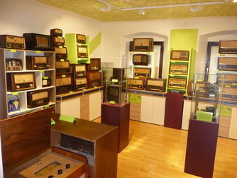 Das Radiomuseum Wolfern bietet einen zeitgeschichtlichen Überblick vom Radiodetektor bis zum mp3-Player.