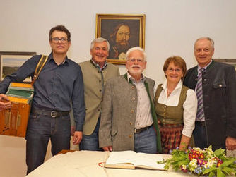 Gelebte Kultur im Stelzhamermuseum: Besuch des Roseggerbundes