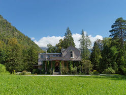 Das Austellungsprogramm in dem historischen Gebäude widmet sich Sisi, dem Haus Habsburg und höfischen Kulturen.