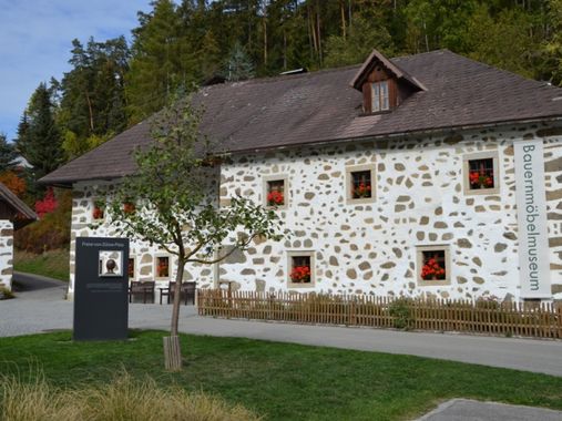 Das Hirschbacher Bauernmöbelmuseum ist in einem typischen Mühlviertler Hof untergebracht.