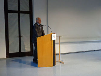 o. Univ. Prof. Dr. Roman Sandgruber eröffnete die Feier zur Zertifikatsverleihung