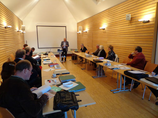 Präsentation der Abschlussarbeiten beim Ausbildungslehrgang Museumskustode/-in