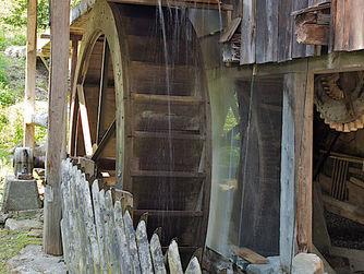 Am 6. Mai lädt das Freilichtmuseum Furthmühle - im Rahmen des Pramtaler Museumstags - zum Werkltag im Museum unter dem Motto "Alles dreht sich!".