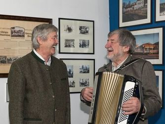 Bei einem Liedernachmittag im Museum Pregarten am 19. Mai wartet Feines und auch Gröberes auf die Besucher, denn "singa tuan alle gern, Bauern und feine Herrn, …"