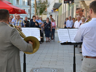 Zum musikalischen Stadtrundgang durch die Stadt Ried mit Ensembles der LMS Ried lädt das Museum Innviertler Volkskundehaus am Dienstag, 11. Mai 2021.