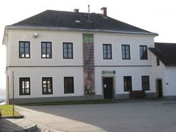Das Heimathaus Schwarzenberg und Adalbert-Stifter Museum lädt am 1. Mai zur Saisoneröffnung mit Eintrittsermäßigung (1+1 gratis) ein.