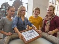 Papierschöpfen und eine Rätselrallye erwarten die jungen Gäste im Österreichische Papiermachermuseum an den Samstagen und Sonntagen im Aktionszeitraum, jeweils von 13:00-15:00 Uhr.